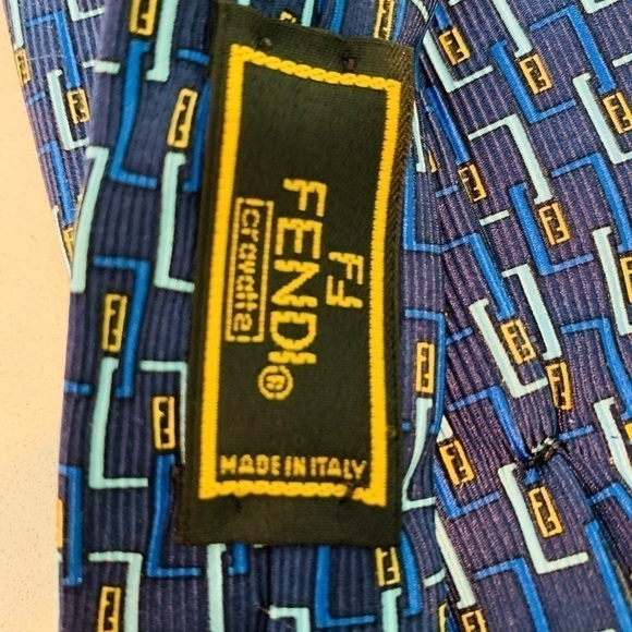 𝅺FENDI Silk Tie - Picture 15 of 16
